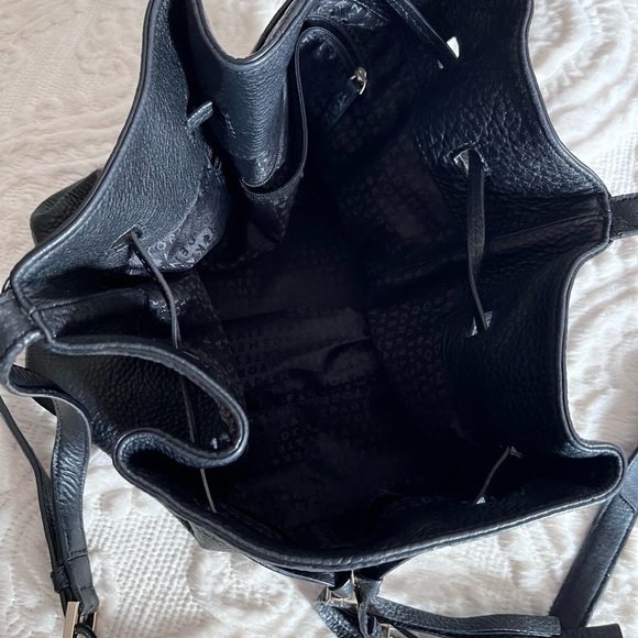 Kate spade bucket bag, excellent condition barely used. - Picture 2 of 3